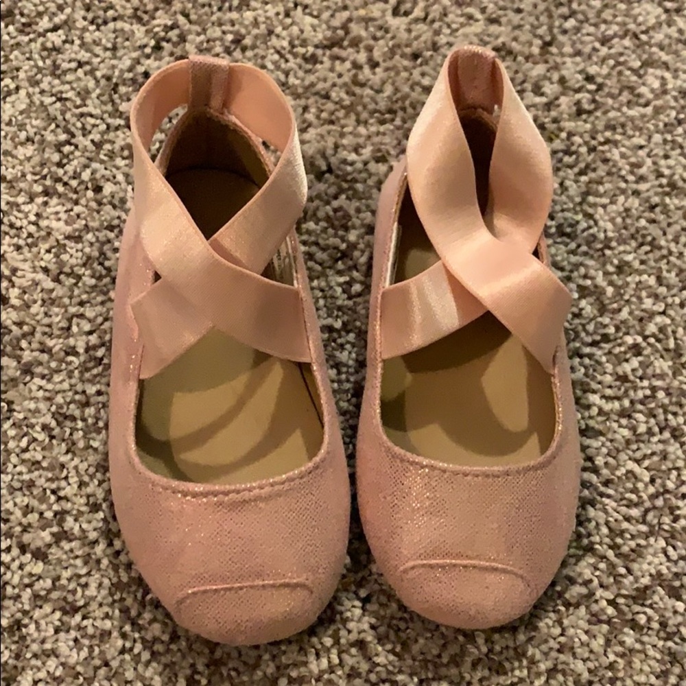 Ballet flat dress shoes